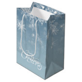 メリークリスマススノーフレークスブルーホリデー ミディアムペーパーバッグ (正面アングル)