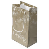 メリークリスマススノーフレークスベージュホリデー スモールペーパーバッグ (裏面アングル)