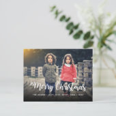 メリークリスマスタイポグラフィスクリプトホリデーカスタム シーズンポストカード (スタンド正面)