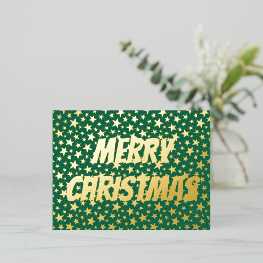 メリークリスマスタイポグラフィスターズグリーンモダンシック 箔シーズンポストカード (立ち正面)