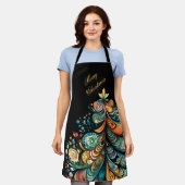 メリークリスマスツリーモダンボホシック エプロン (着用した状態)