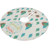 メリークリスマスバウブル&ホリデーオーナメントパターン ブラッシュドポリエステルツリースカート (アングル)