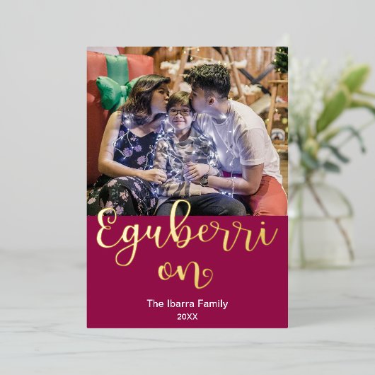 メリークリスマスバスク語の上のエグベリ 箔シーズンカード (立ち正面)