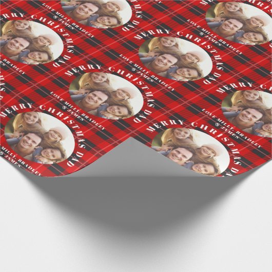 メリークリスマスパパ赤い格子模様パーソナライズされた写真 ラッピングペーパー (角)