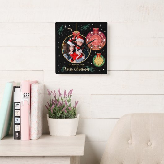 メリークリスマスファミリーのフォトホリデーズパーソナライズ スクエア壁時計 (読書スペース)