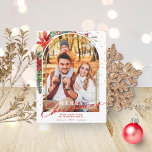 メリークリスマスファミリーフォトアーチクリスマスカード シーズンポストカード<br><div class="desc">美しいアーチ型の写真クリスマスカード。簡単でパーソナライズする詳細。チャットを通して私とtouchに入るもしあなたはアートワークに関する質問やカスタマイズが必要である。ご注意：ご注文、発送、製品情報など、Zazzleお客様の連絡直接https://help.zazzle.com/hc/en-us/articles/221463567-How-Do-I-Contact-Zazzle-Customer-Support-に関するサポート。</div>