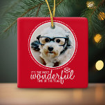 メリークリスマスフォトグリーティングカードレッド・ワンダフル セラミックオーナメント<br><div class="desc">今年で一番素晴らしい時間だ!写真シンプルをハイライトモダンするデザインと休日の写真。あなたのもし写真や文字に問題があるクリックとカスタマイズこのまわりにそのボタンでは、物事を移動し、変更を行うことができる。</div>