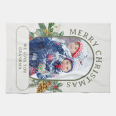 メリークリスマスフォトホリーとパインパーソナライズされたズ キッチンタオル (横)