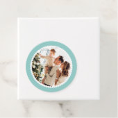 メリークリスマスフォト名シンプル前グリーンラウンドギフト フェイバータグ (インサイチュ)