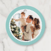 メリークリスマスフォト名シンプル前グリーンラウンドギフト フェイバータグ (正面)