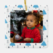 メリークリスマスブルーのクリスマスツリーパーソナライズされた セラミックオーナメント (正面)