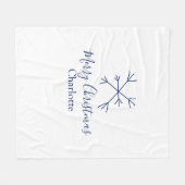 メリークリスマスブルーの雪の結晶に名前の休日を追加 フリースブランケット (正面(横))