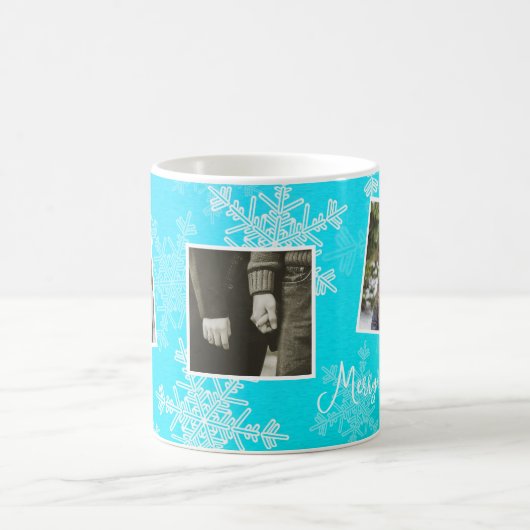 メリークリスマスブルー雪片フォトコラージュ コーヒーマグカップ (中央)
