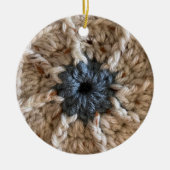 メリークリスマスベージュブルーヤーンフォトクロスター セラミックオーナメント (正面)