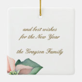 メリークリスマスポインセティアホリーウォーターのカラーフローラ セラミックオーナメント (裏面)