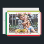 メリークリスマスモダンの写真の色縁ど面 シーズンカード<br><div class="desc">by kat masard >>> WWW.SIMPLYSWEETPAPERIE.COM <<<大きな風景の家写真と裏に無地の色を持つフェスティバル宝石のような可愛いカードデザイン与えは、個人的なメッセージを手書きで書く機会である。</div>