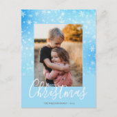 メリークリスマスモダンの雪の冬の青い写真 シーズンポストカード (正面)