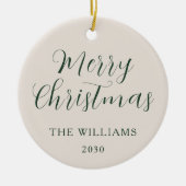 メリークリスマスモダンスクリプトベージュグリーン セラミックオーナメント (正面)