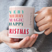 メリークリスマスモダンタイポグラフィ名前をカスタムする コーヒーマグカップ