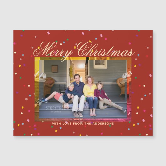 メリークリスマスモダンレッド金ゴールドファミリーフォトカード (正面)