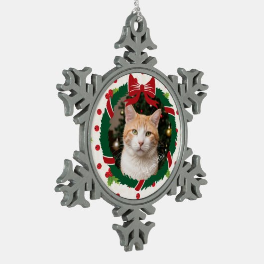 メリークリスマスリースとホリカスタムーのペット写真 スノーフレークピューターオーナメント (左)