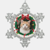 メリークリスマスリースとホリカスタムーのペット写真 スノーフレークピューターオーナメント (正面)