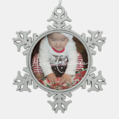 メリークリスマスレタリングとベビー家族の写真 スノーフレークピューターオーナメント (正面)