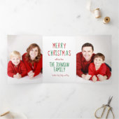 メリークリスマスレッドグリーン4家族の写真かわいい 三つ折りクリスマスカード (内部)
