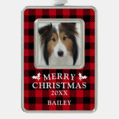 メリークリスマスレッドバッファローチェック犬の写真 シルバープレートフレームオーナメント (正面)