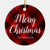 メリークリスマス名前をカスタムするレッドブラックプレイドタータンチェック セラミックオーナメント (正面)