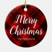 メリークリスマス名前をカスタムするレッドブラックプレイドタータンチェック セラミックオーナメント (裏面)