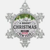 メリークリスマス家族とファースト スノーフレークピューターオーナメント (正面)