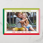 メリークリスマス家族の写真カラーブロック縁ど 箔シーズンカード<br><div class="desc">by kat masard >>> WWW.SIMPLYSWEETPAPERIE.COM <<<光沢のあるホイルシンプルにを取り付けシンプルた縁どデザイン。フルフレームの横写真で美しい家族を表示する最大領域</div>