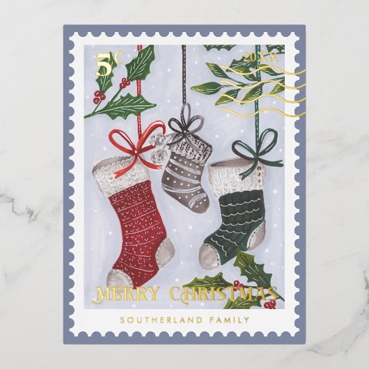 メリークリスマス家族ストッキング切手 箔シーズンポストカード (正面)
