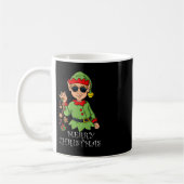 メリークリスマス小妖精や小人おもしろいファミリークリスマス コーヒーマグカップ (左)