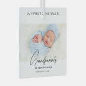 メリークリスマス祖父母として私たちの最初のかわいいベビー ガラスオーナメント (正面右)