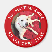 メリークリスマス笑顔の犬の写真おもしろい赤丸 マグネット (正面)