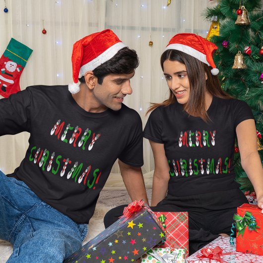 メリークリスマス雪だるまフォントダークTシャツ Tシャツ