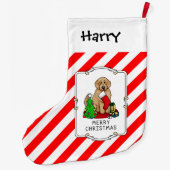 メリークリスマス2ゴールデンドードル（ゴールデンレッド）かわいい ラージクリスマスストッキング (裏面)