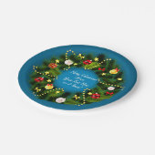 メリークリスマス20XX追加文字グリーンリースブルー7" ペーパープレート (アングル)