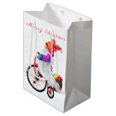 メリークリスマス – おもしろい格言、自転車と贈り物  ミディアムペーパーバッグ (正面アングル)