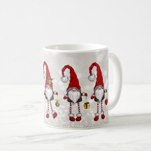 メリークリスマス、きらめくボケ赤いノームたち コーヒーマグカップ (正面右)