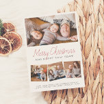 メリークリスマス |モダン Script 4フォトホリデー シーズンカード<br><div class="desc">家族や友人に季節の挨拶を送るフォトカードを使モダンって！デザインはのコラージュお気に入りのレイアウトで写真をシンプル4つ備えている。上部に長方形の写真が1枚、下部に正方形の写真が3枚ずつ並んでいる。赤い読台本とタイポグラフィの文字「メリークリスマスと幸せな新年シンプル!」。カードの一番下に家族の名前、名前、年が表示される。この逆は、水玉模様の赤い背景にフェスティバルの雪のパターンを特徴とする。何かもし質問があればメッセージを下さい – 喜んで救済す!</div>