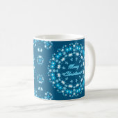 メリークリスマス 丸い雪の結晶 冬 白 青 コーヒーマグカップ (正面右)