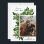 メリークリスマス.冬のフローラ シーズンカード<br><div class="desc">冬の休暇のためのフローラ植物性の緑と"メリークリスマス"の写真カード。追加連絡品が要もしります。</div>