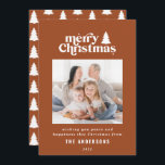 メリータイポグラフィ写真 シーズンカード<br><div class="desc">クリスマスメリーグラフィックタイポグラフィ写真のホリデーカード。手描きモダンの文字と木。</div>
