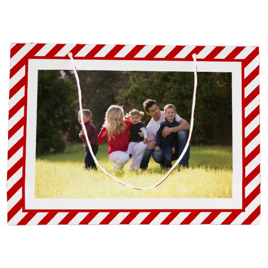 メリーパーソナライズされたクリスマス赤いストライプ写真 ラージペーパーバッグ (裏面)