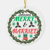 メリーパーソナライズされた結婚したお結婚した二人 セラミックオーナメント (正面)
