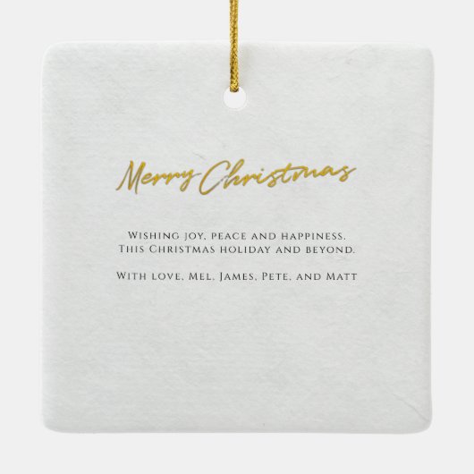 メリーモダンクリスマス家族の休日の写数々の真 セラミックオーナメント (裏面)