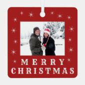 メリーモダンクリスマス雪ファミリー写真赤 メタルオーナメント (裏面)